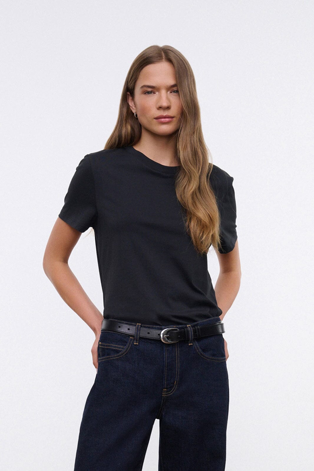 CREW NECK T SHIRT | BLACK