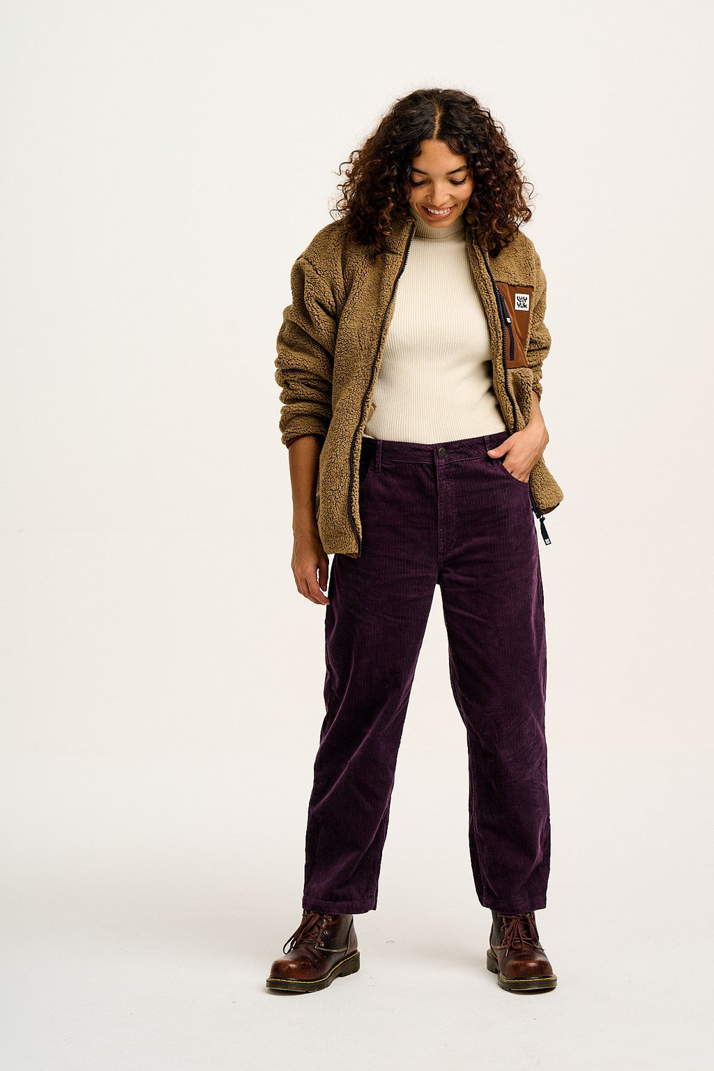 Drew - Cropped Straight Leg Corduroy Trousers in Plum Perfect