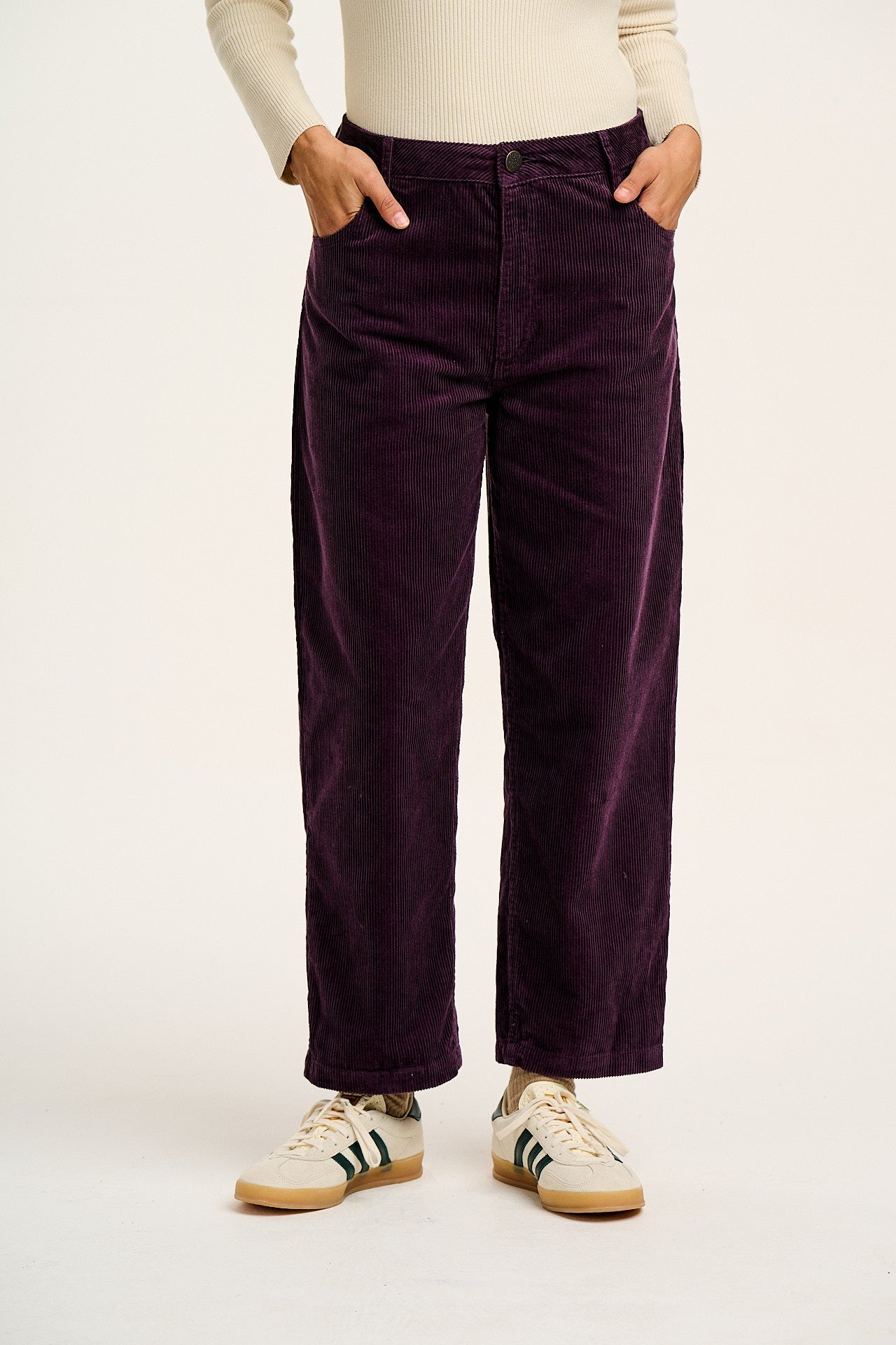 Drew - Cropped Straight Leg Corduroy Trousers in Plum Perfect