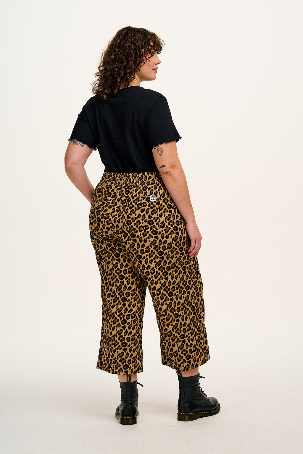 Chuck - Wide Leg Cotton Trousers in Leopard Print