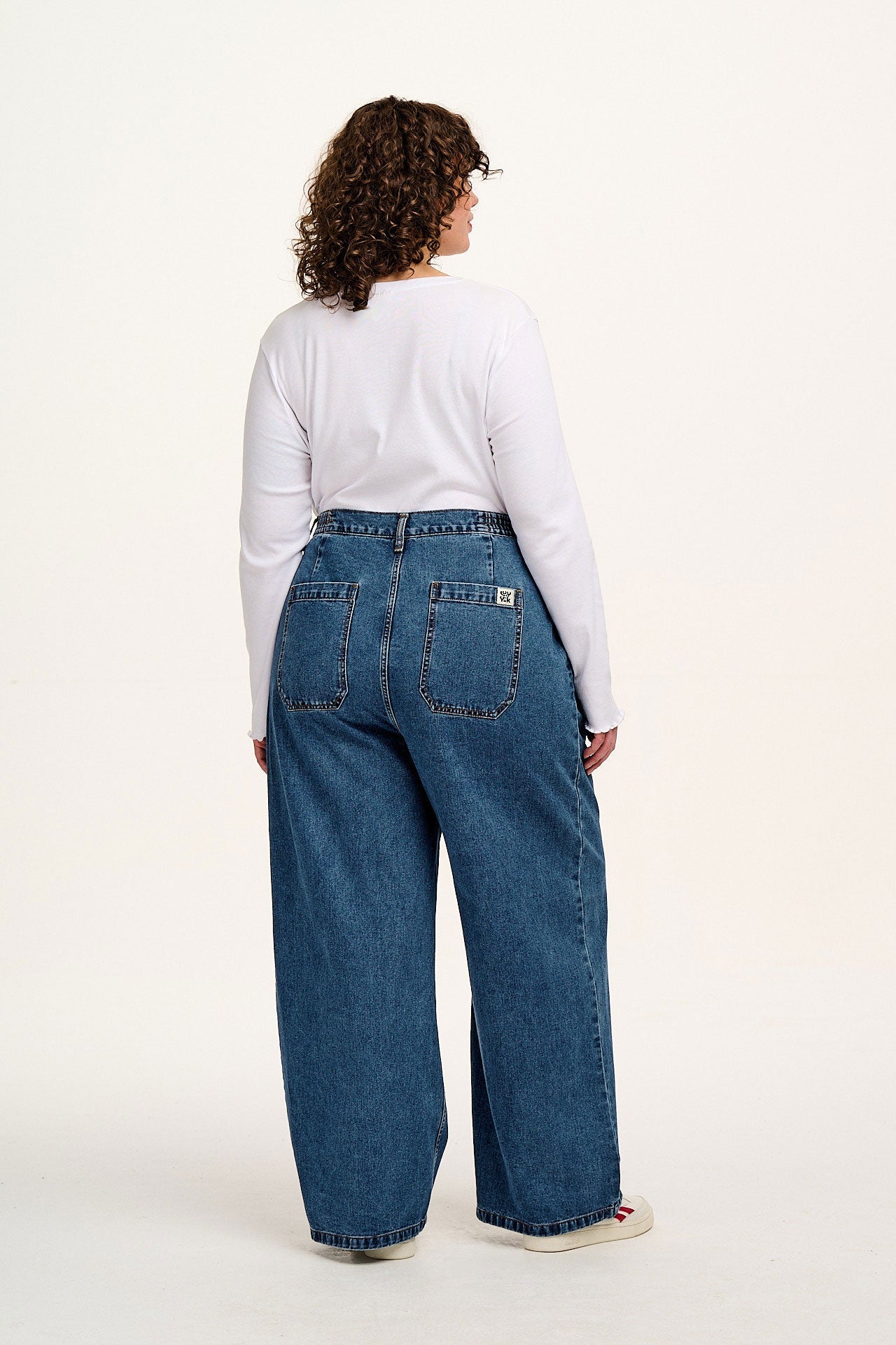Cole - Wide Leg Denim Jeans in Mid Wash Blue