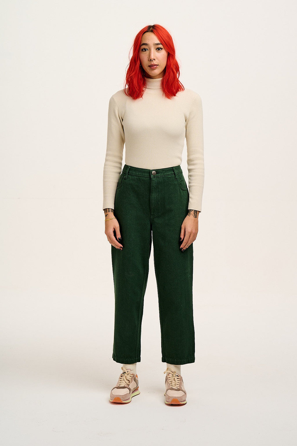 Drew - Cropped Straight Leg Denim Jeans in Posy Green