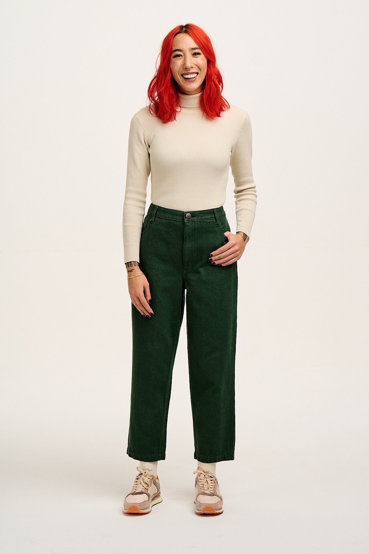 Drew - Cropped Straight Leg Denim Jeans in Posy Green