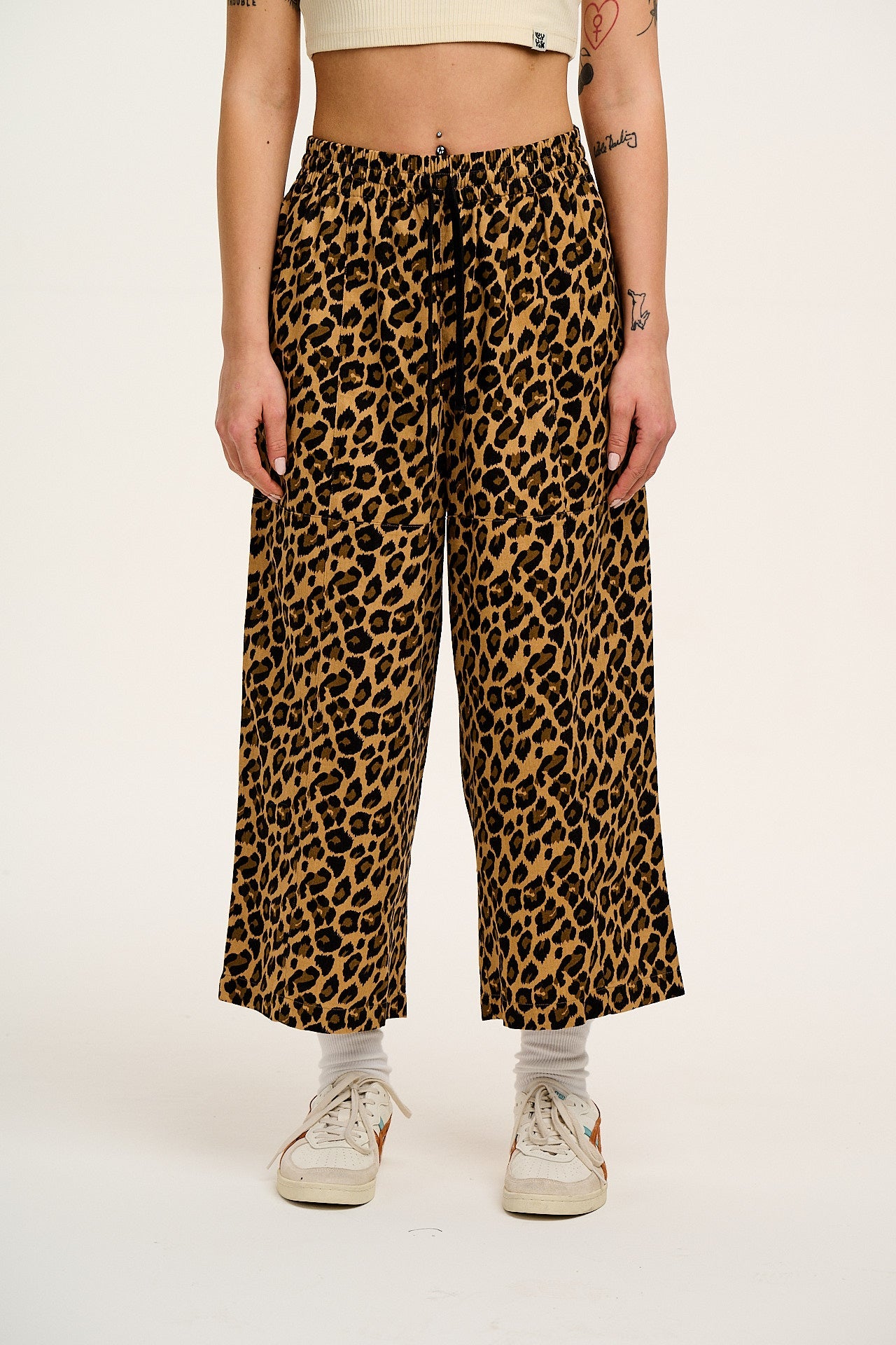 Chuck - Wide Leg Cotton Trousers in Leopard Print