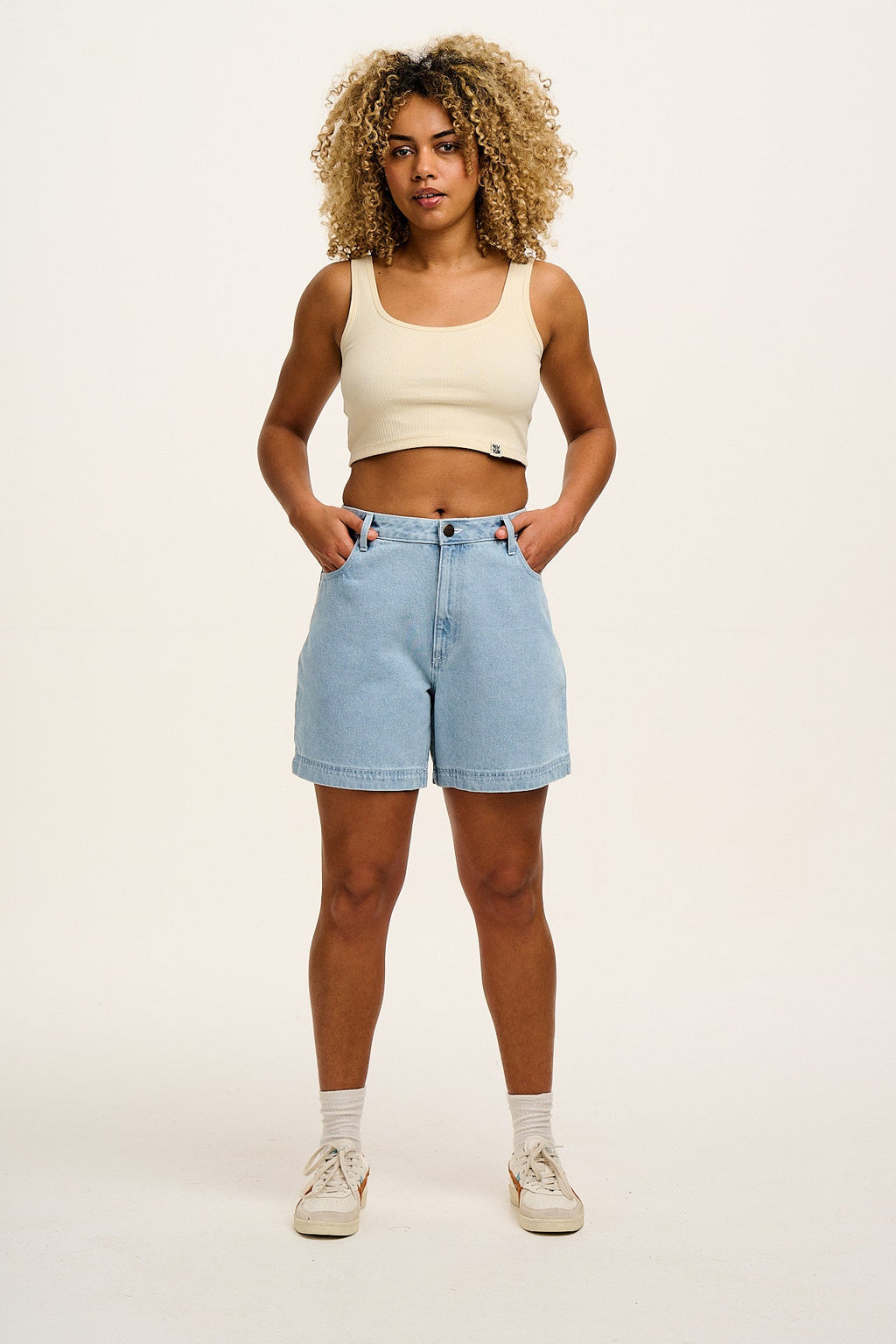 Lexi - High Waist Denim Shorts in Light Wash Blue