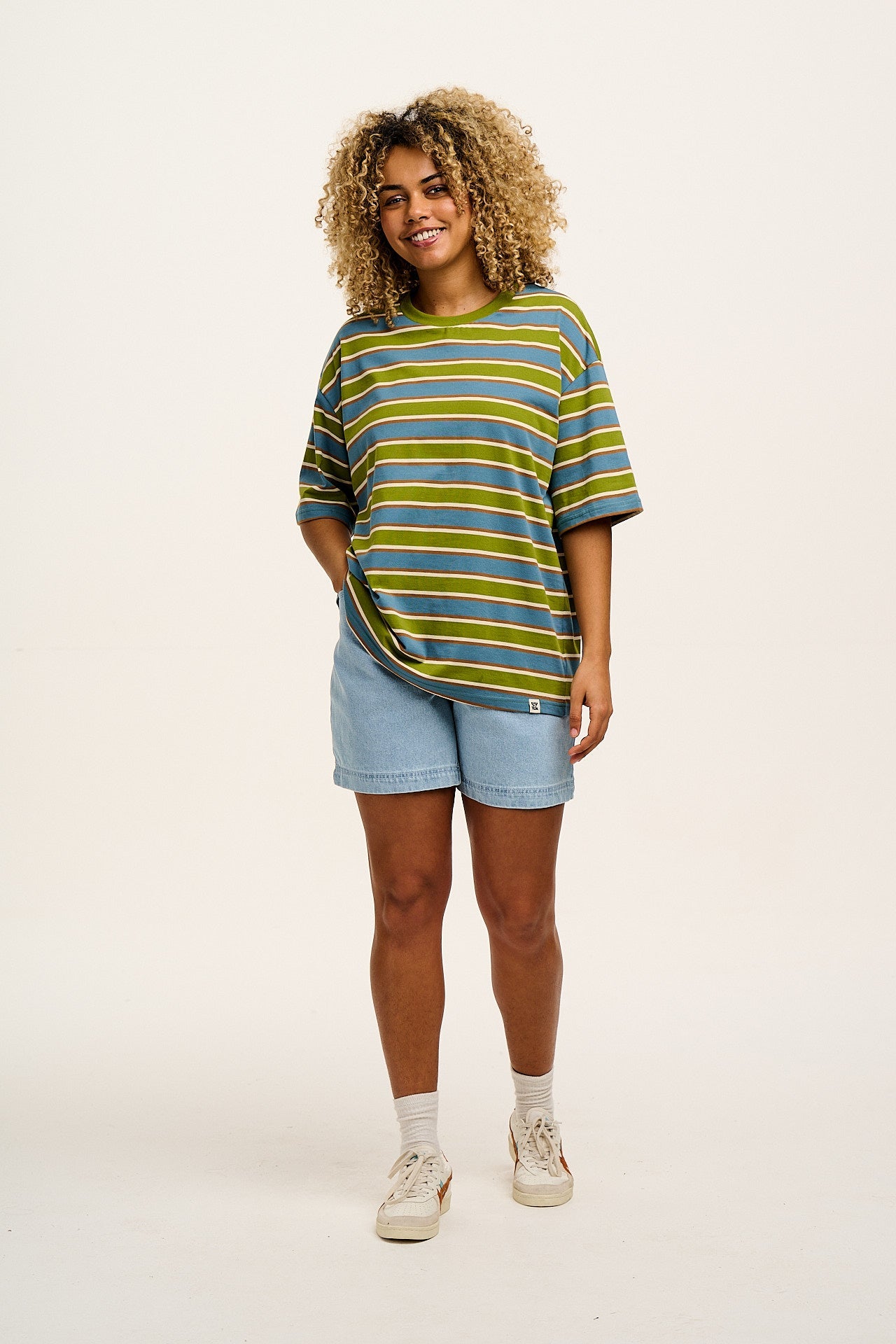 Lexi - High Waist Denim Shorts in Light Wash Blue