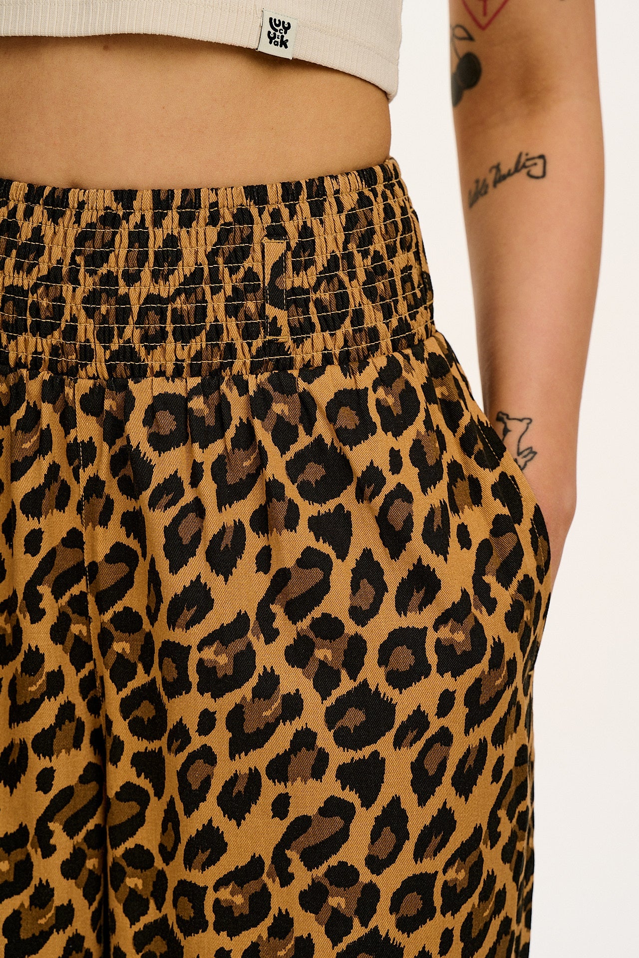 Alexa - Cotton Trousers in Leopard Print