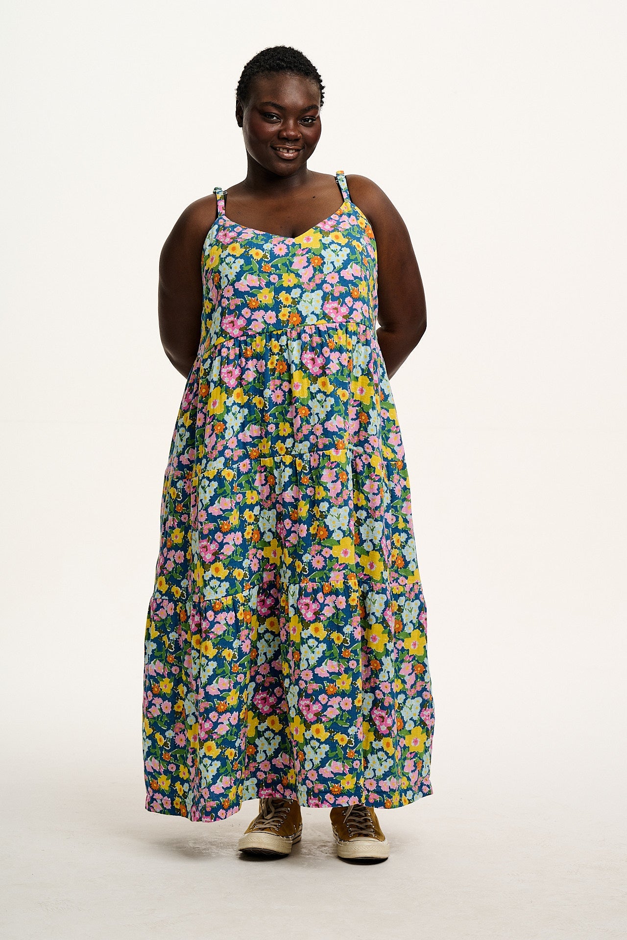 Mable - Maxi Dress in Island Blooms Scribbled Floral Print