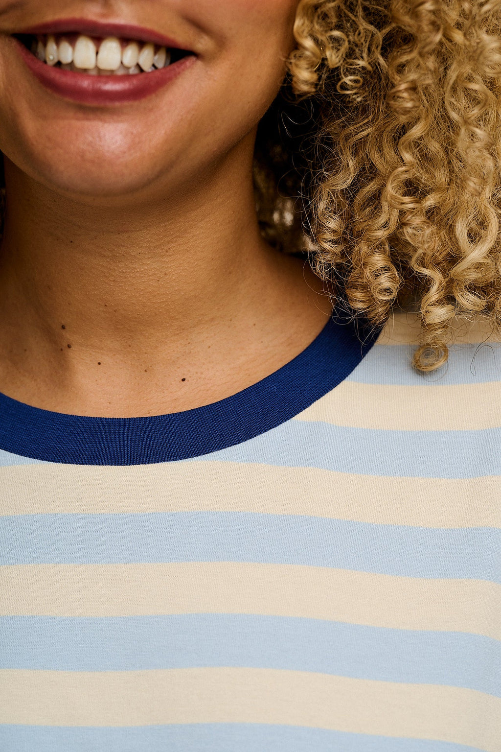 Benny - Oversized Cotton Tee in White & Blue Stripe