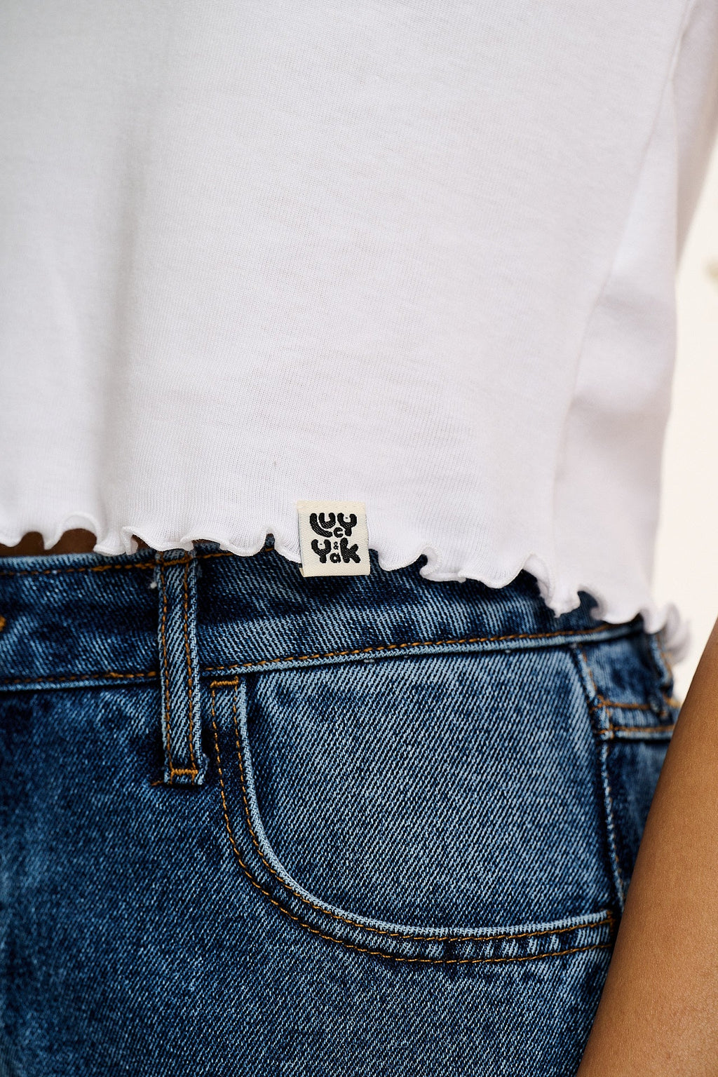 Etta - Sleeveless Cotton Tee in White