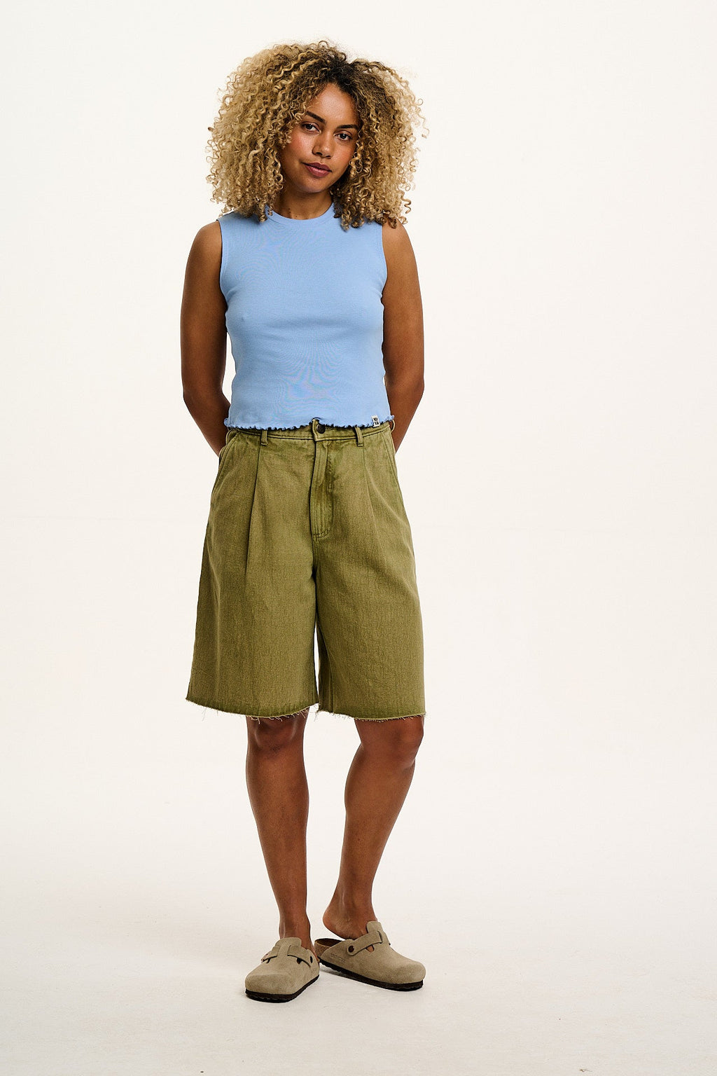 Etta - Sleeveless Cotton Tee in Blue