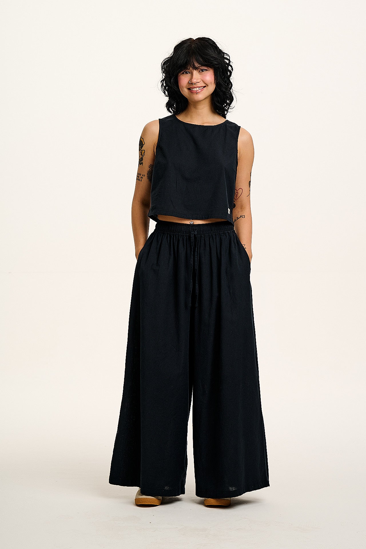 Arden - Cotton & Linen Shell Top in Black