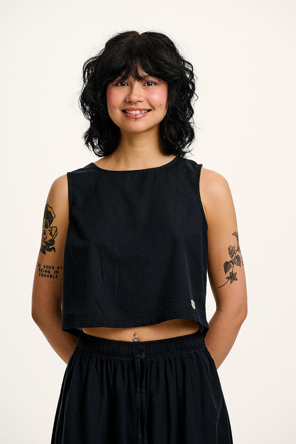 Arden - Cotton & Linen Shell Top in Black