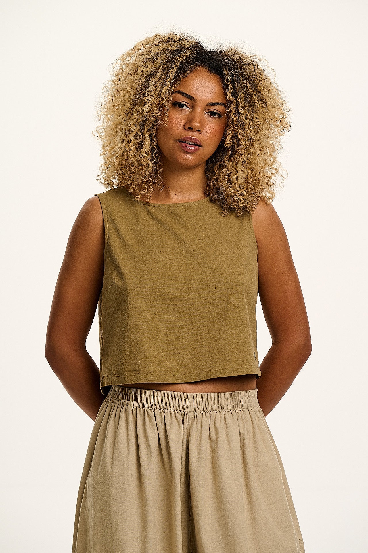 Arden - Cotton & Linen Shell Top in Khaki Green