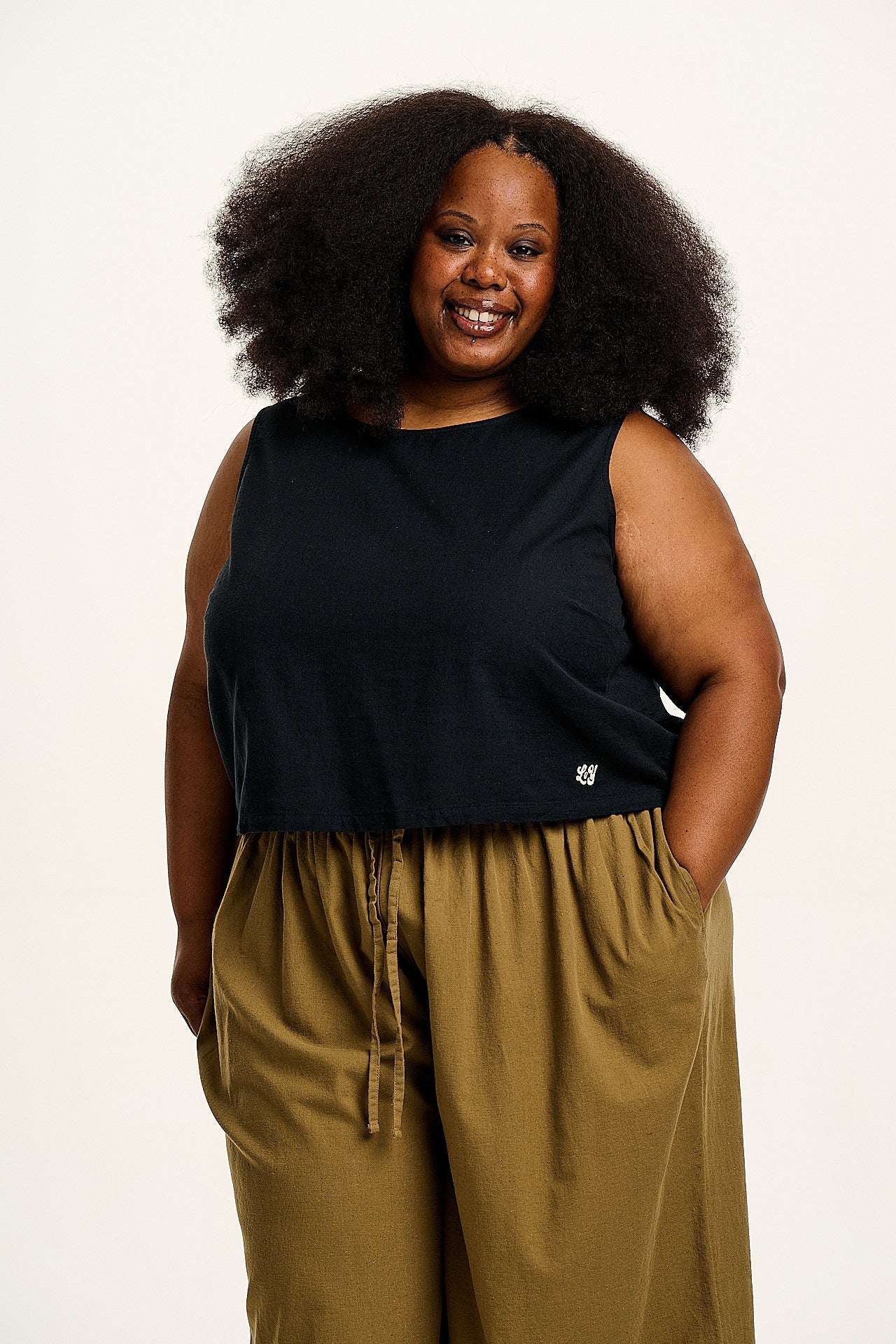 Arden - Cotton & Linen Shell Top in Black