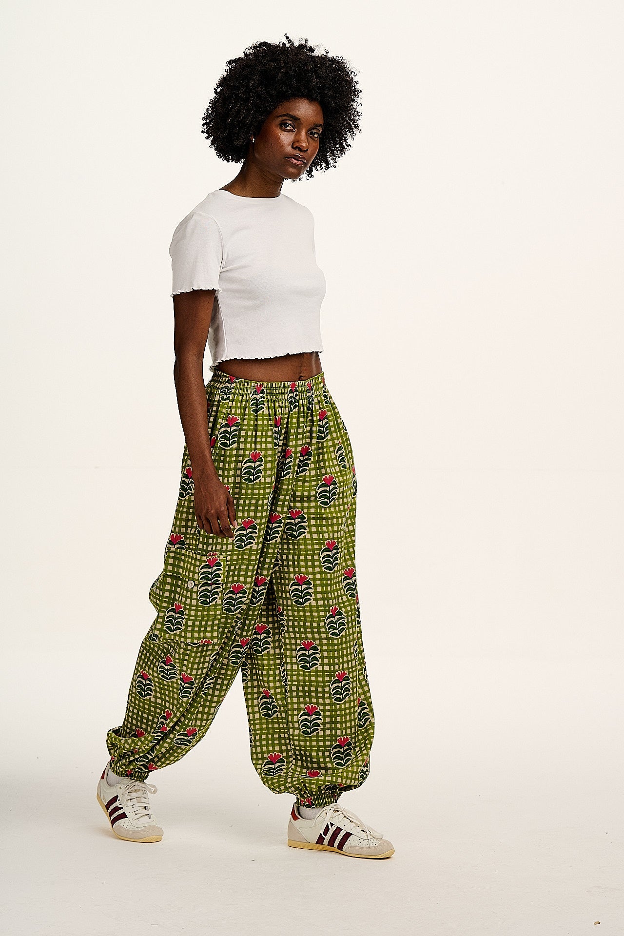 Rumi - Balloon Cotton & Linen Trousers in Blooming Green Checkerboard