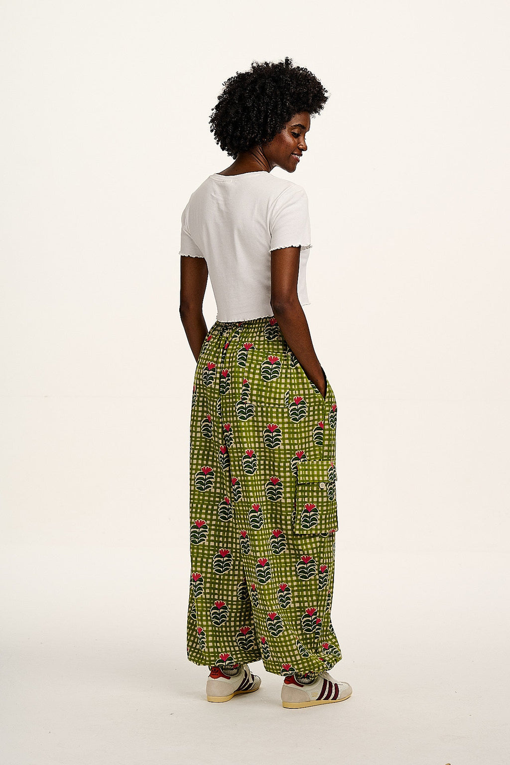 Rumi - Balloon Cotton & Linen Trousers in Blooming Green Checkerboard
