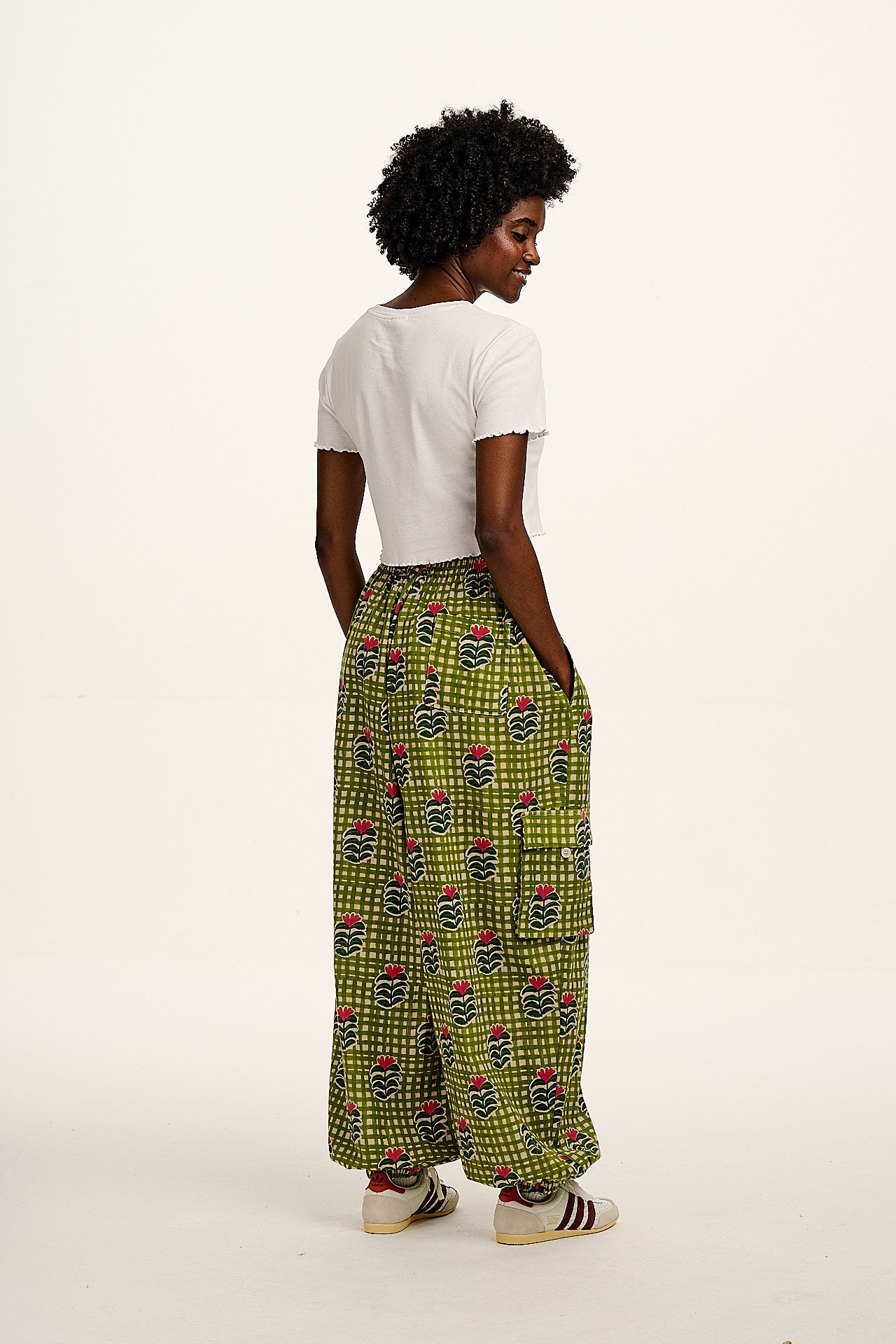 Rumi - Balloon Cotton & Linen Trousers in Blooming Green Checkerboard