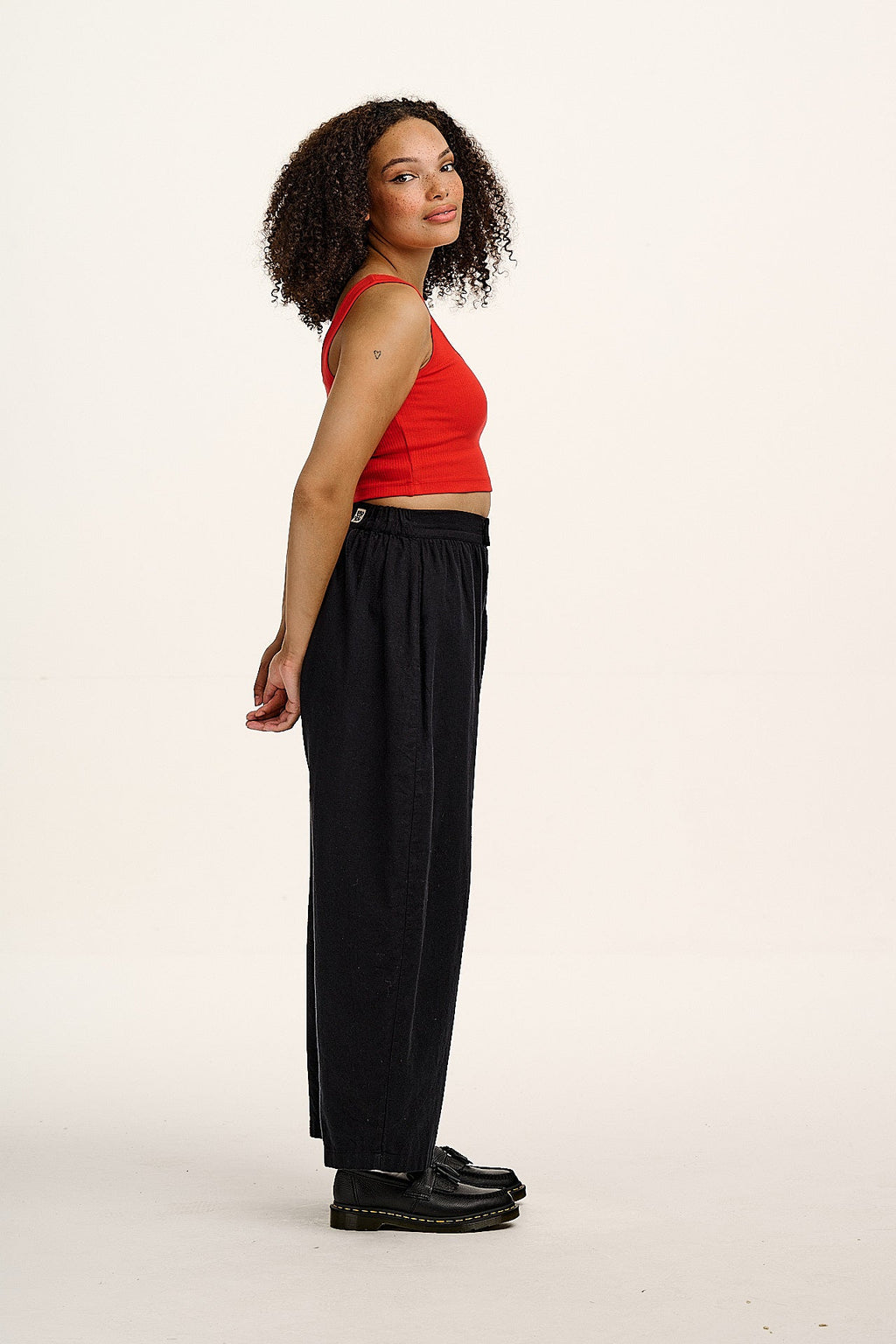 Beau - Barrel Leg Brushed Cotton Trousers in Black