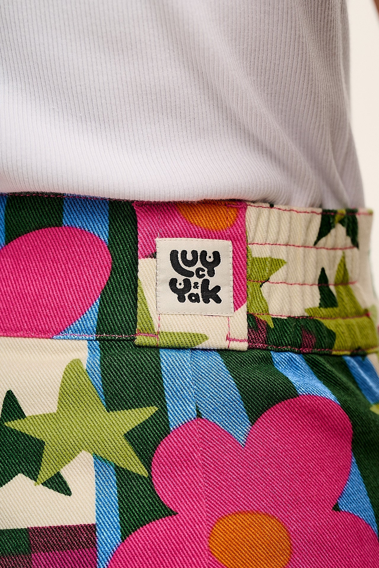 Addison - Cotton Jeans in Young at Heart Print