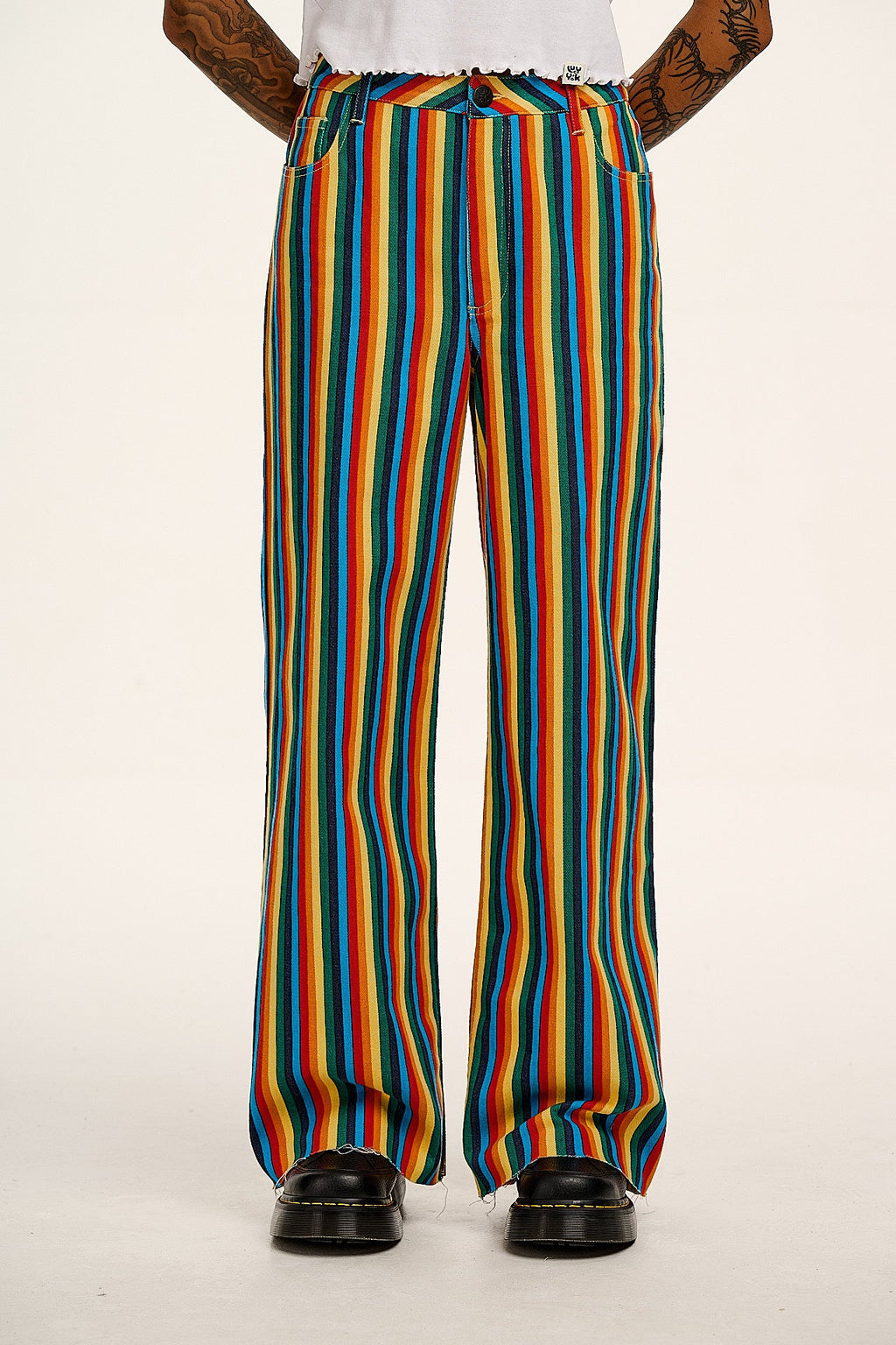 Carter - High Waisted Jeans in Rainbow Print