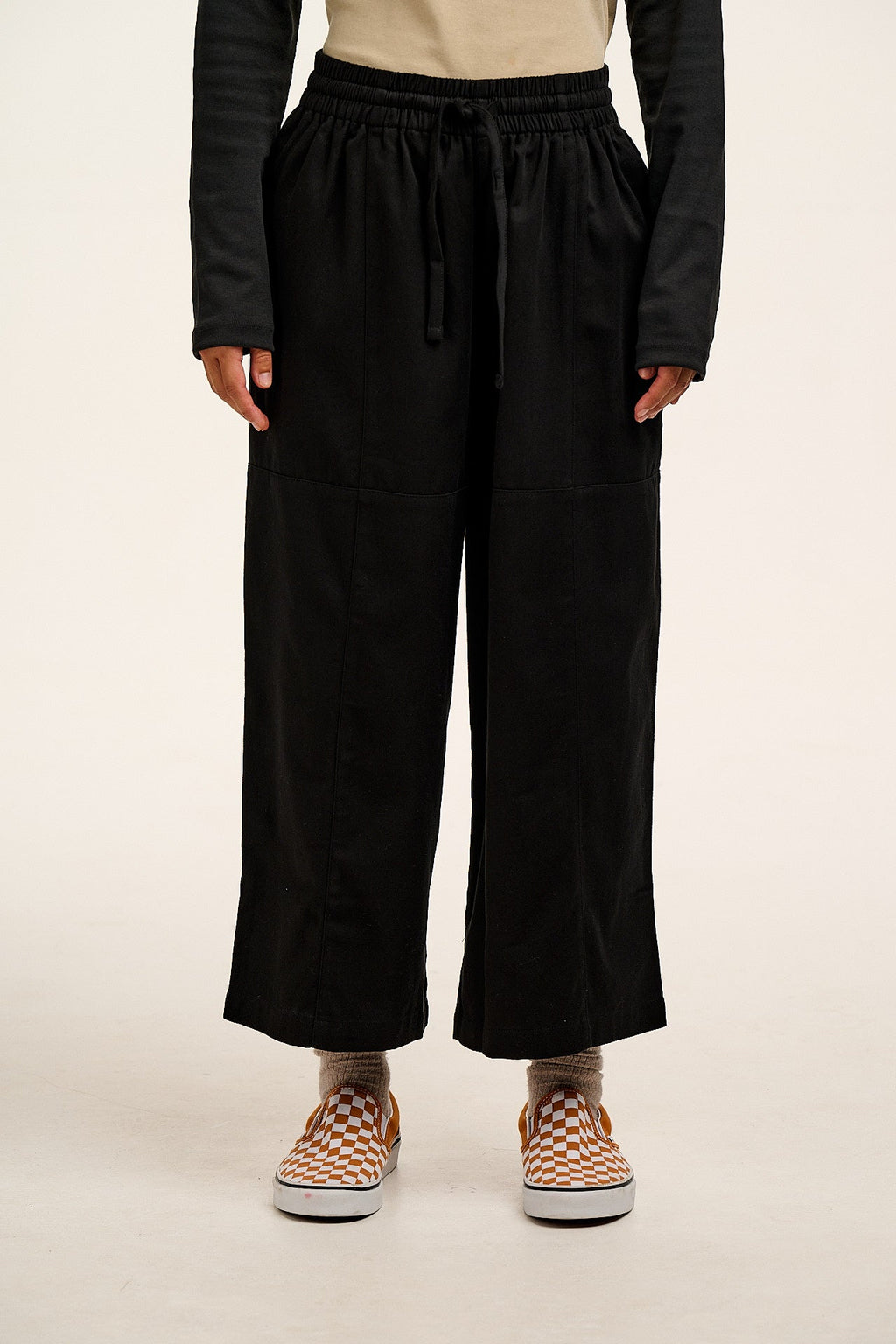 Chuck - Wide Leg Cotton Trousers in Black